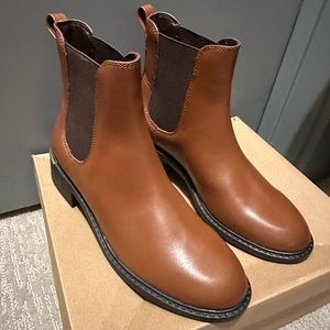 Steve Madden Women's Chelsea Boot Iris Cognac Size 8.5 NWT